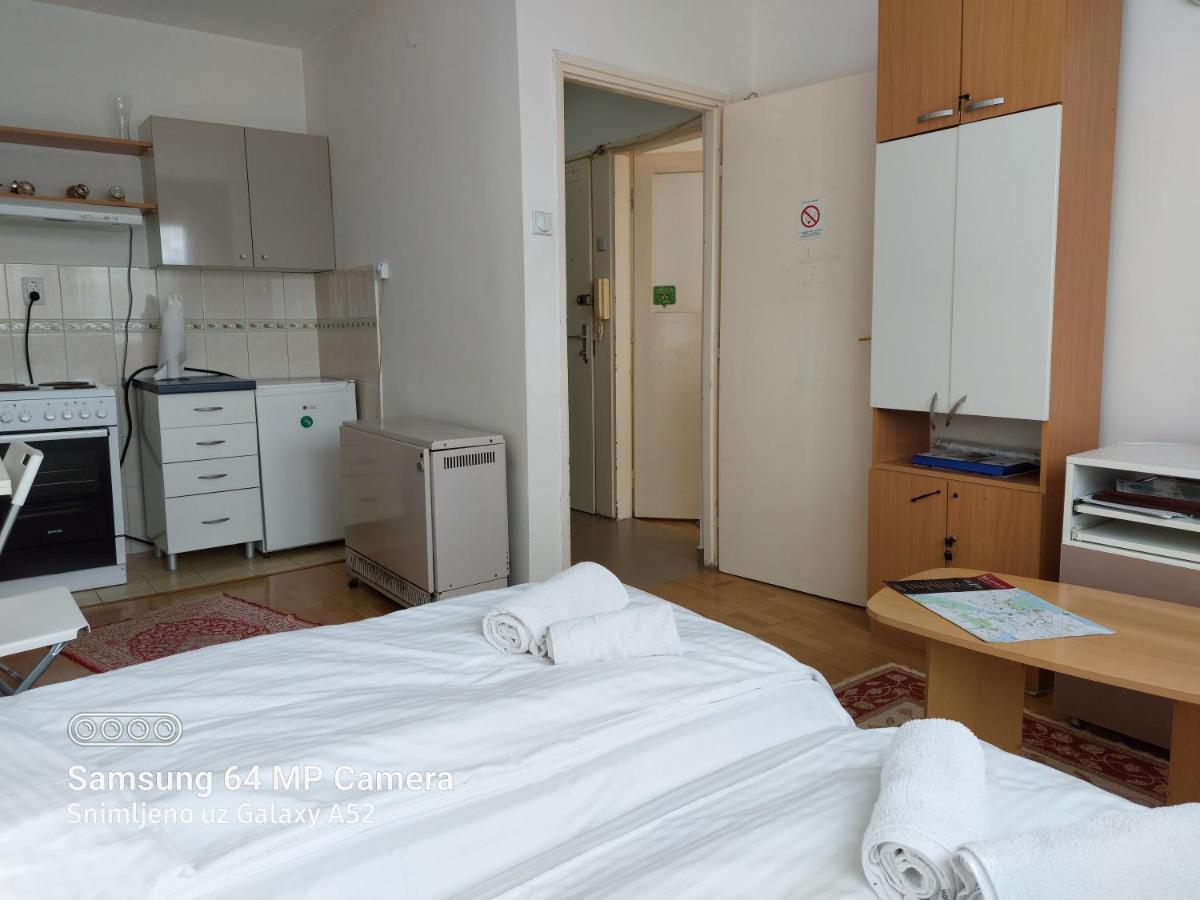 Apartment Daca Stan Белград Экстерьер фото