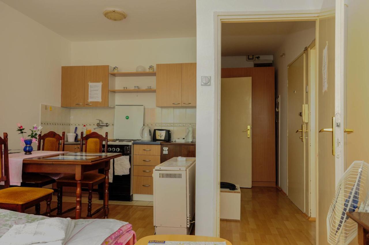 Apartment Daca Stan Белград Номер фото